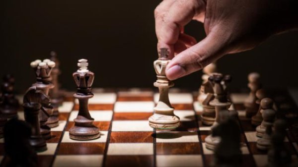 十大股票配资 美团、京东关键一役：即时零售的短期激战与长期博弈